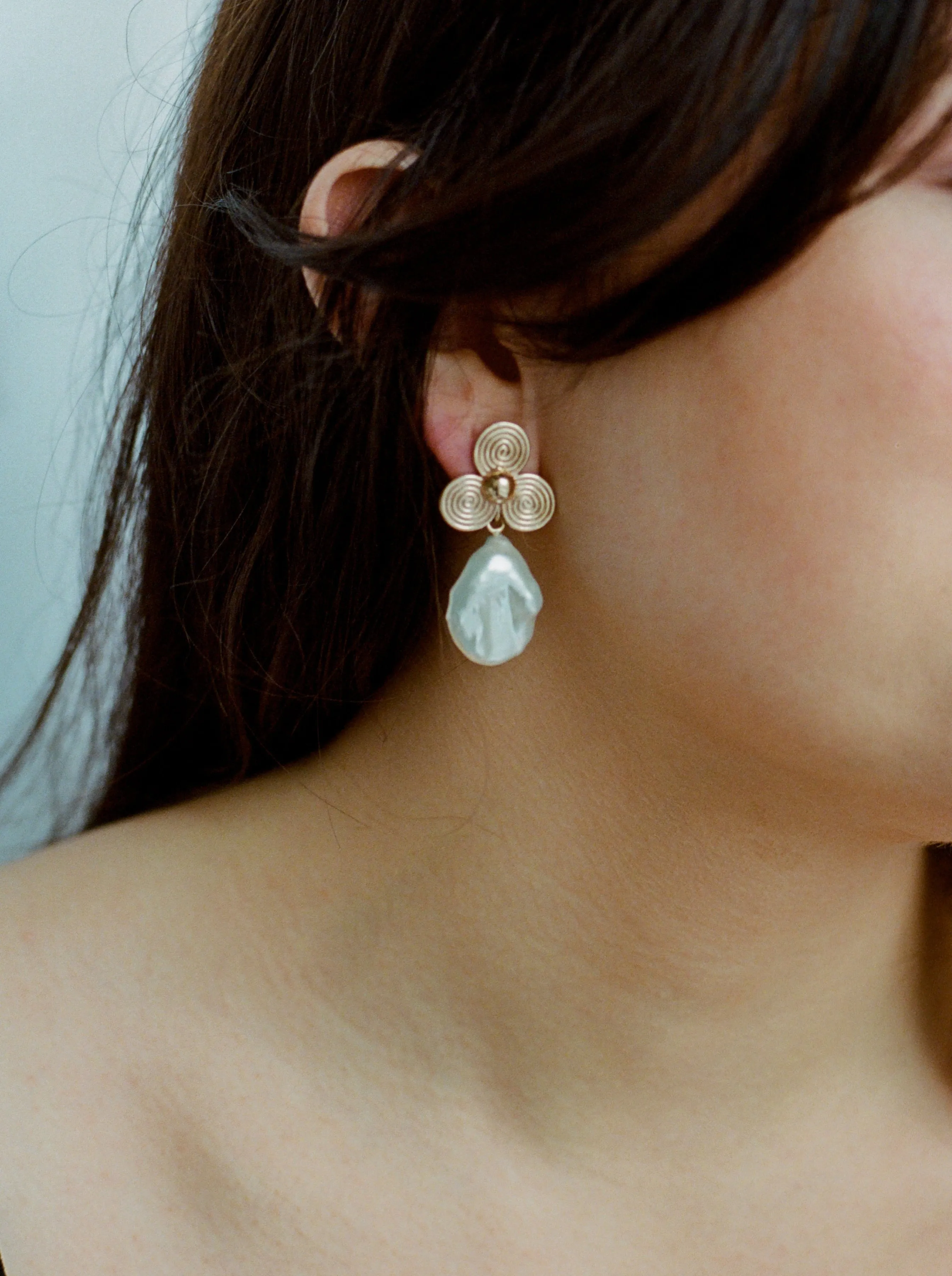 14K Small Petal Earrings