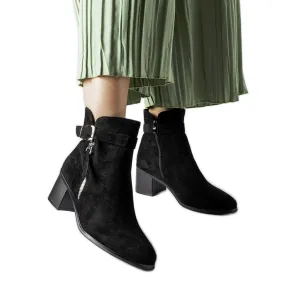 Black Bédard low-heeled ankle boots