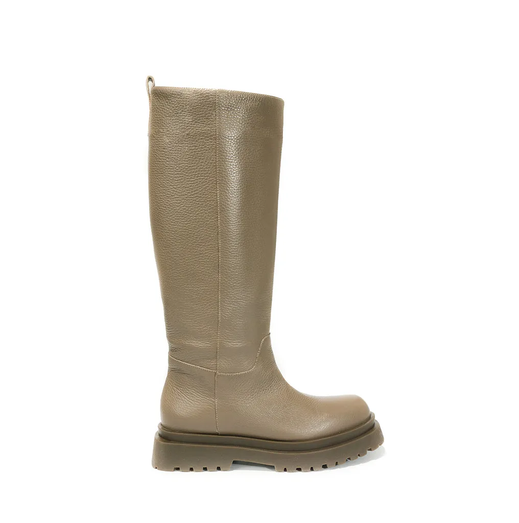 Knee High Boots   Laura Bellariva  