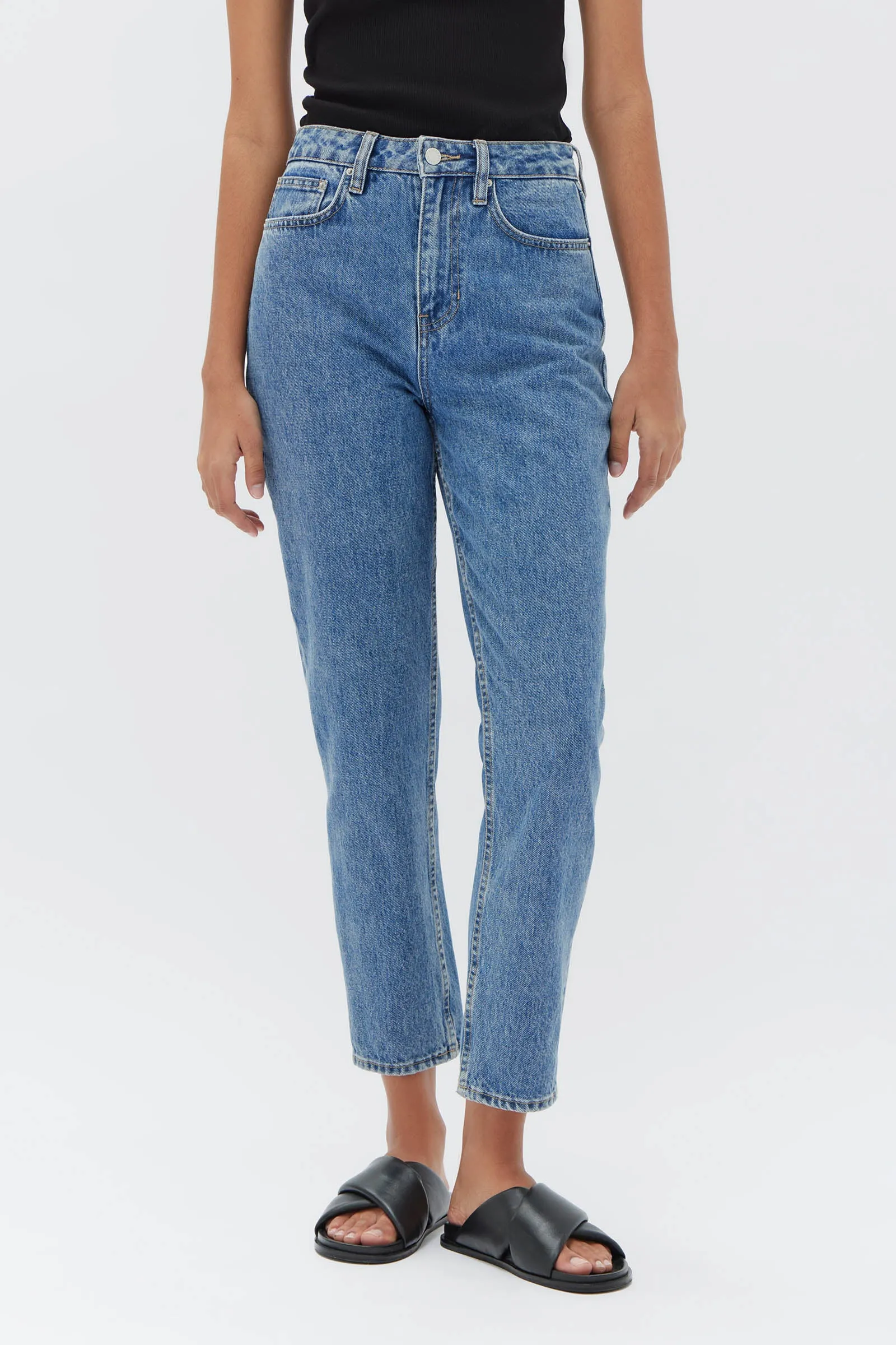 Signature Slim Jean